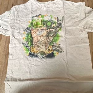 Saint patty’s day “cat throwing money” tee shirt
